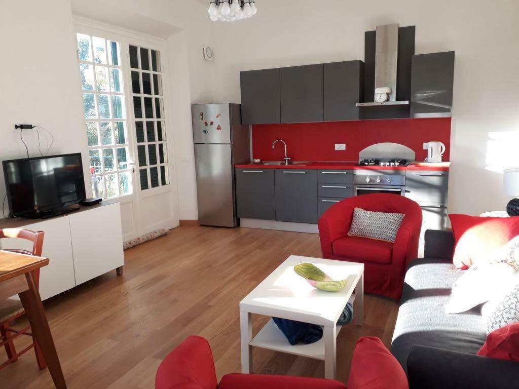 Casa Al Mare Livorno Lägenhet Quercianella Exteriör bild